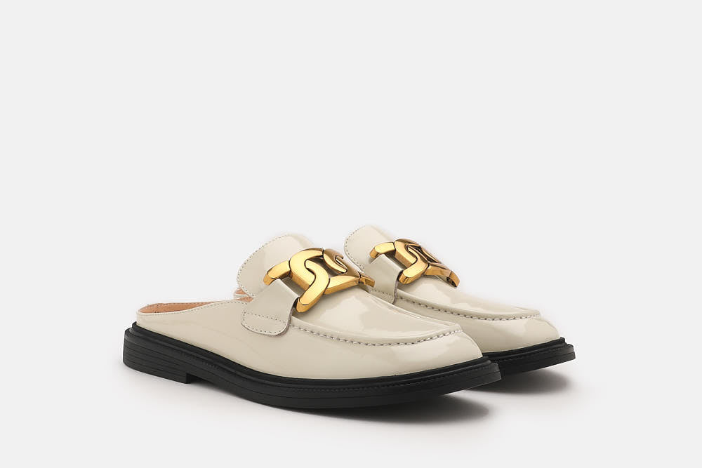 PAZZION, Gold Chain Buckle Patent Leather Mules, Beige