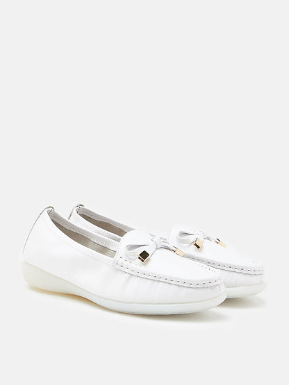 PAZZION, Lavinia Moccasins, White