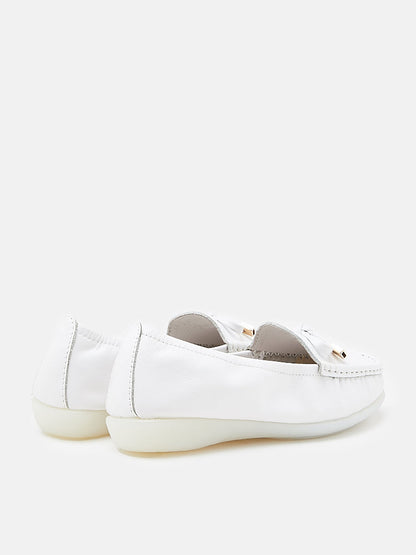 PAZZION, Lavinia Moccasins, White