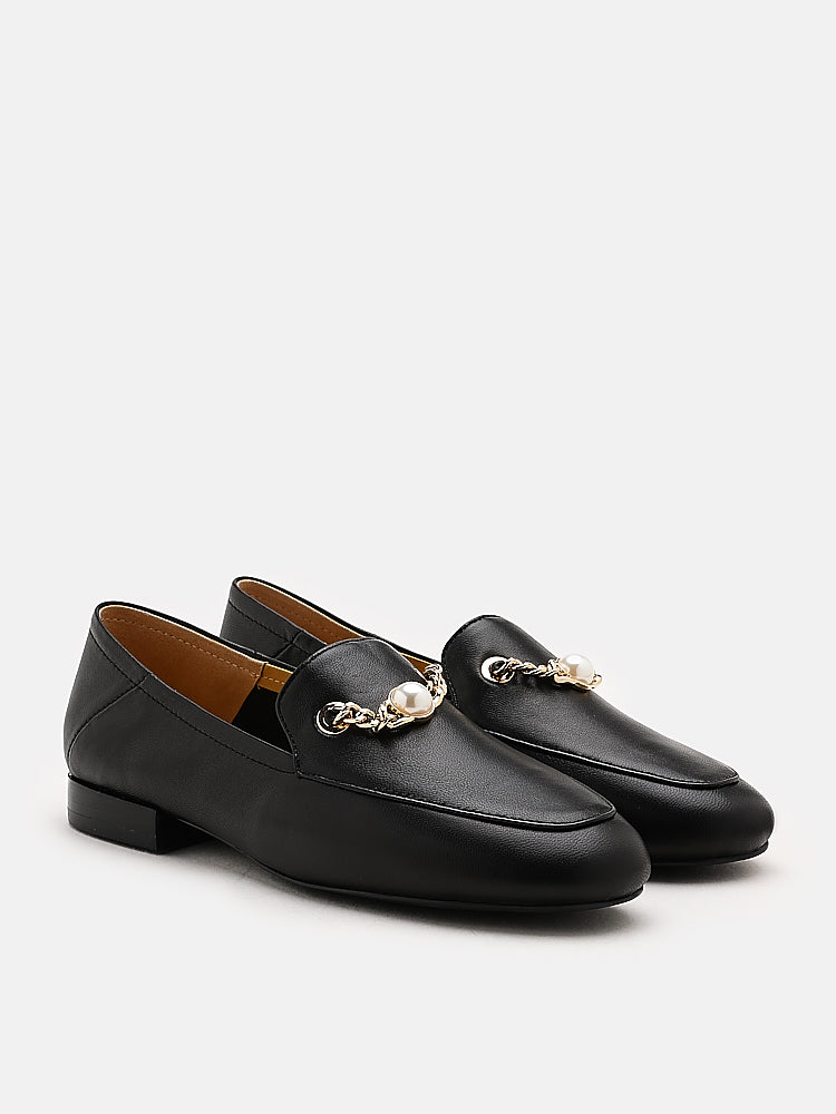 PAZZION, Pearlyn Chained Loafers, Black