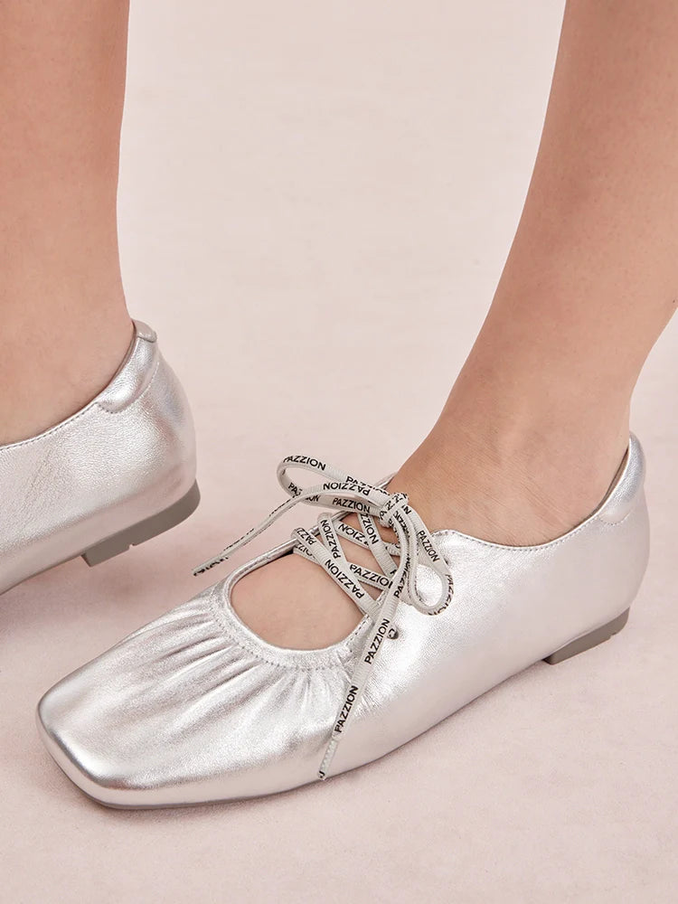 Pernille 金屬色系帶平底鞋